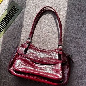 👜 Classic Burgundy Handbag – MAXX New York